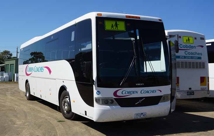 Cobden Coaches Volvo B7R Autobus 12